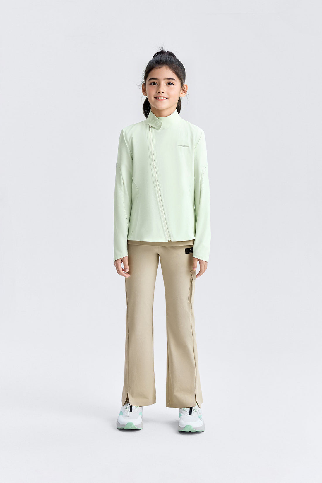 **Pale mint**