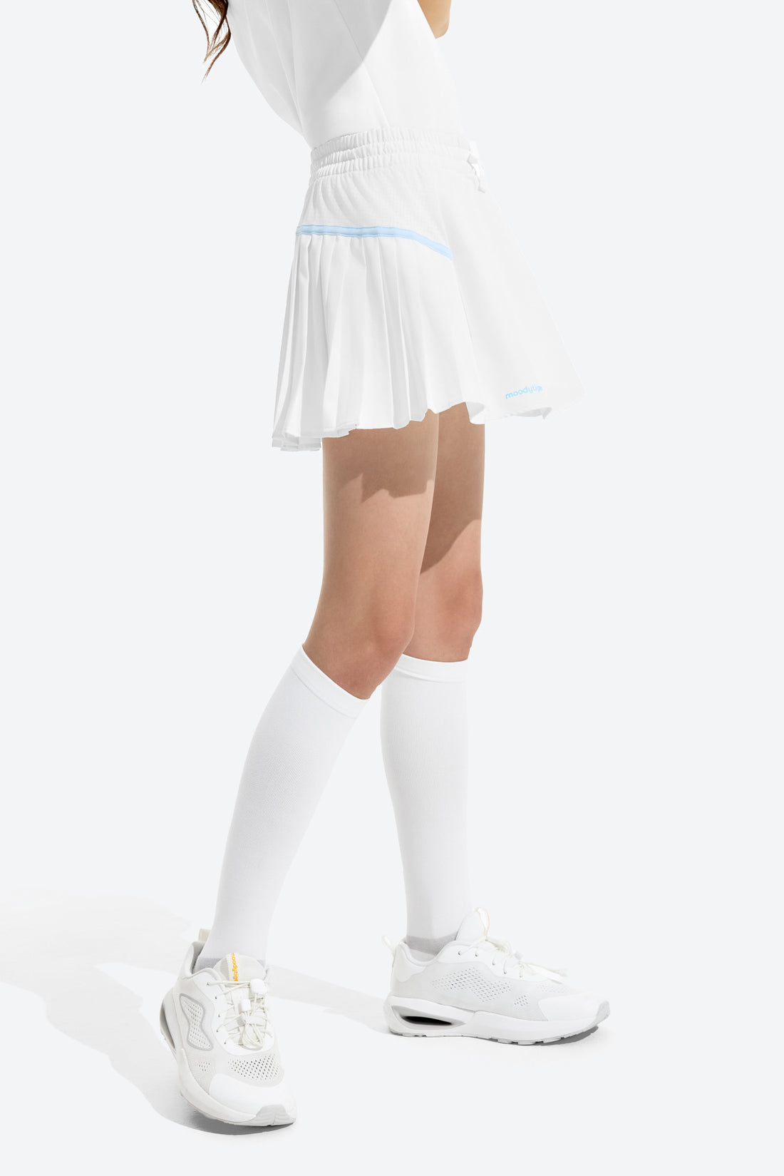 **Cloud Dancer**