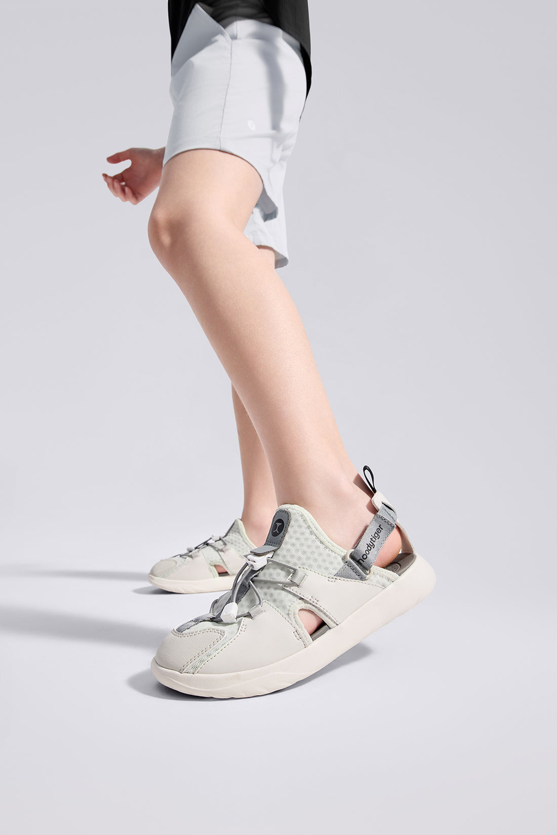 SECEDA Q 2.13 **Moon Grey**