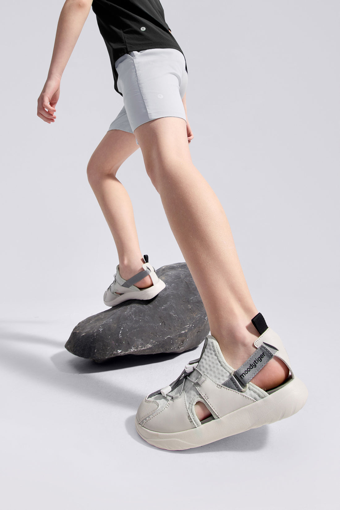 SECEDA Q 2.14 **Moon Grey**