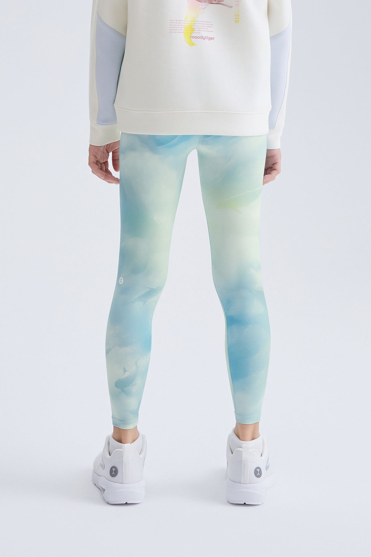 **Elf Blue**
